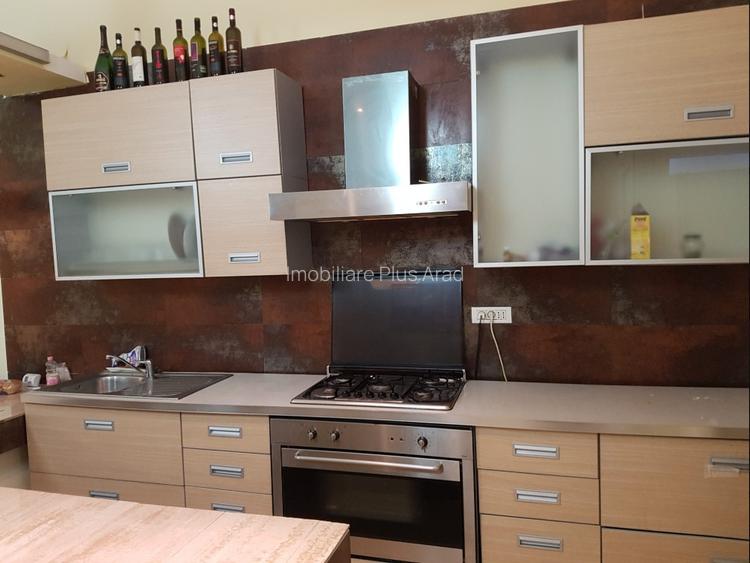 Vand apartament la casa 2 camere central Piata Catedralei - 10
