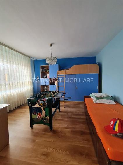 Casa D+P+E  zona Garii Oradea - 10