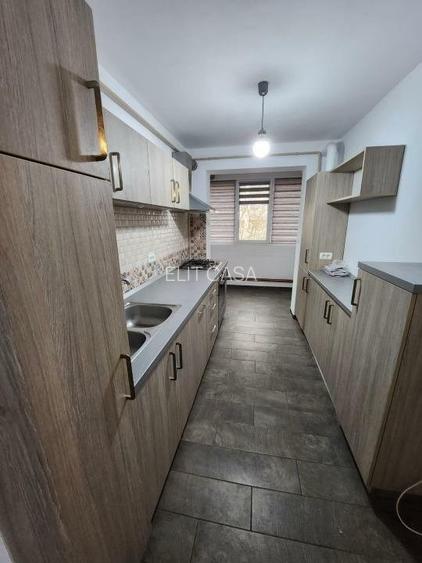 Apartament cu 2 camere, decomandat, etaj 3/10, zona Podu Ros - 4
