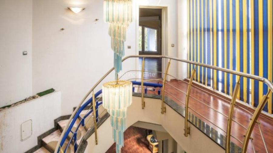 Vanzare vila cu piscina | Damaroaia - Straulesti | teren 2000 mp | deschidere la - 17