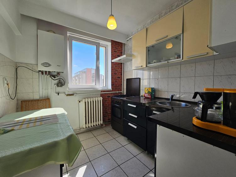 Apartament 2 camere,decomandat.