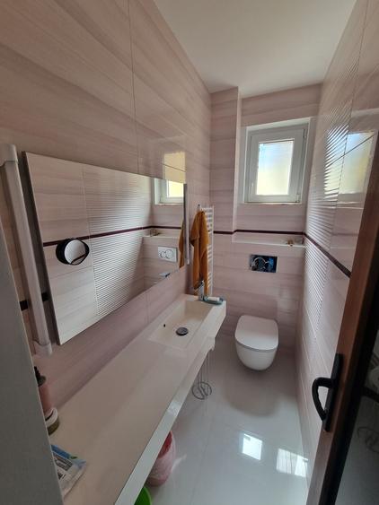 Delfinariu- apartament 3 camere in vila