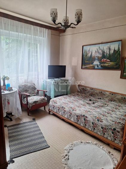 2 camere Aviației decomandat, et. 1, an 1984, metrou, 53 mp - 2