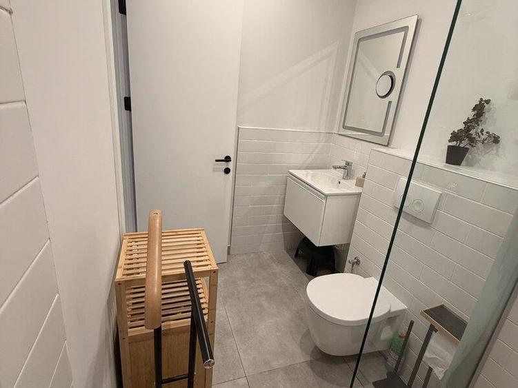 Vanzare 3 camere Damaroaia