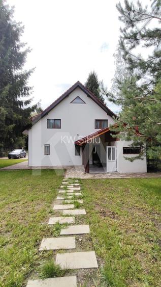  Vila de poveste din Valea Avrigului de vanzare - 3