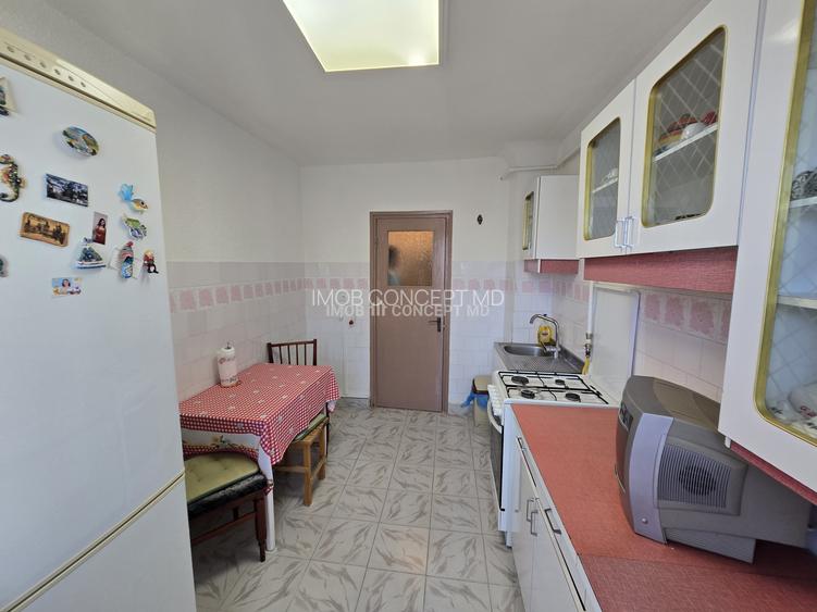VANZARE APARTAMENT 4 CAMERE zona REUBLICII-NORD - 19