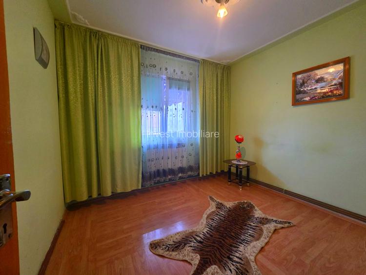 DE VANZARE-APARTAMENT 3 CAMERE-MIRCEA CEL BATRAN - 2