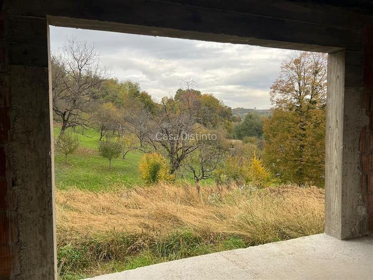 Casa la rosu cu 4 camere 2 bai Ocolis - 6