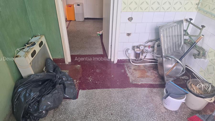 Vand apartament 2 camere in Deva, zona Piata, ITM, Directia Silvica, decomandat, - 5