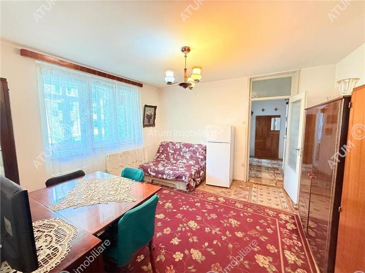 Apartament cu 3 camere etaj 1 cu balcon zona Mihai Viteazu/Cedonia - 3