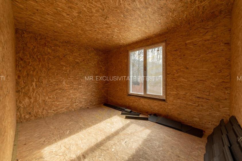Casă modernă cu 5 camere într-o zonă liniștită de deal - 4