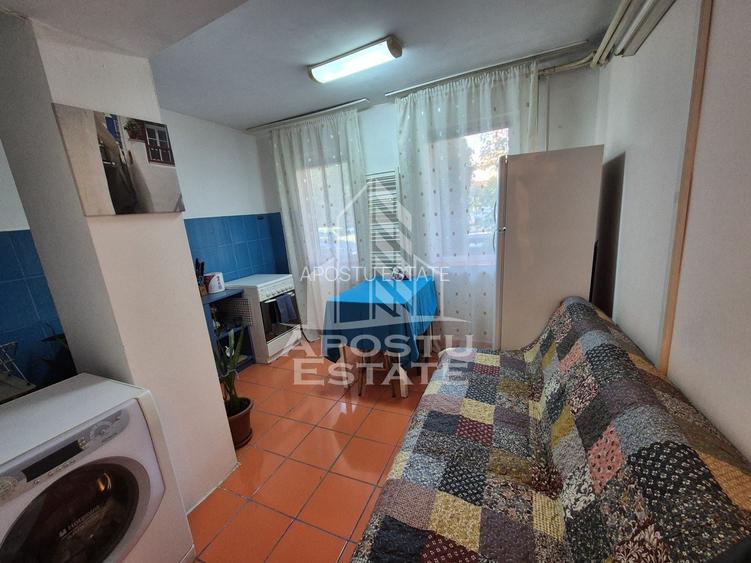 Apartament cu o camera in zona Complexului Studentesc , decomandat - 3
