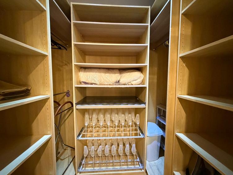 2 camere, Arcul de Triumf / Herăstrău, bloc 2006 - 12