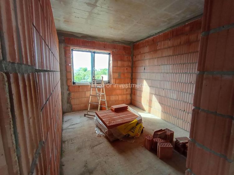 Sanandrei Duplex cu Perete Dublu, Proiect Modern - 7