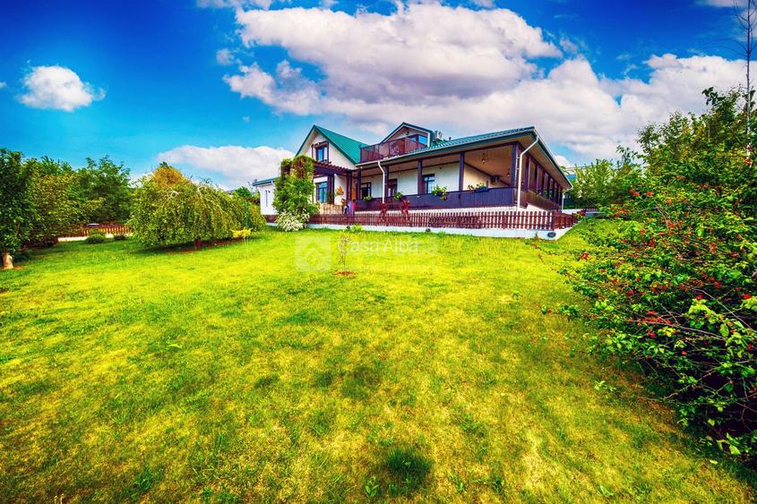 Proprietate unica, independenta energetic, zona Bucium - 36