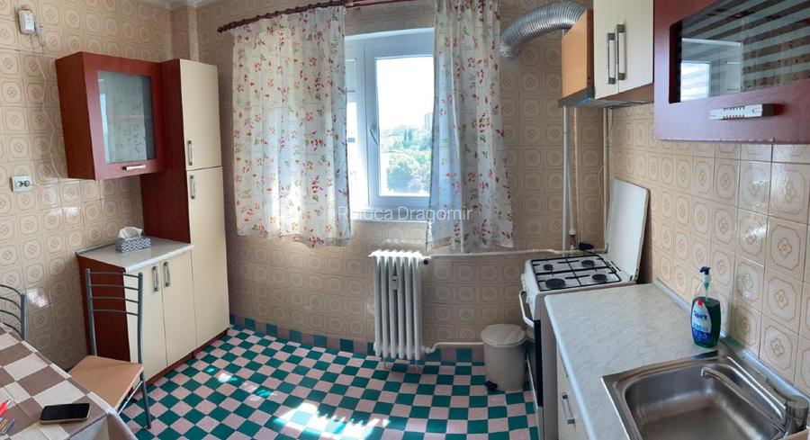 Proprietar, inchiriez apartament 3 camere, Bdul. Tineretului - 7