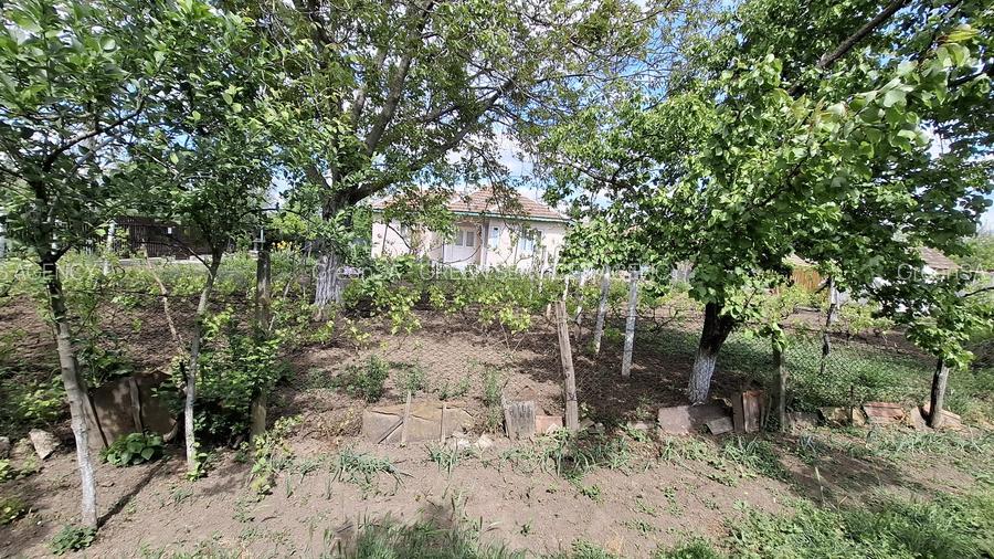 Casa paianta locuibila. Teren 1772 mp, desch. 30 ml. Asfalt, curent, apa, canal. - 27