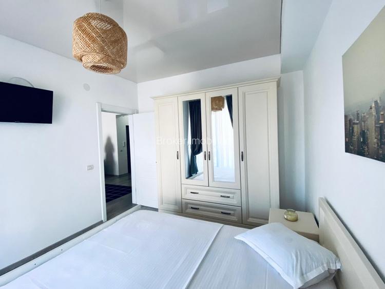 Locuinta perfecta la mare 2 camere, design elegant balcon spatios - 12