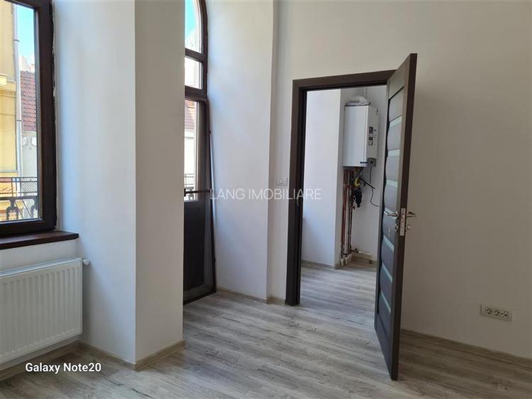 ocazie .VINDEM APARTAMENT IN ZONA ISTORICA CU BALCON STRADA - 5