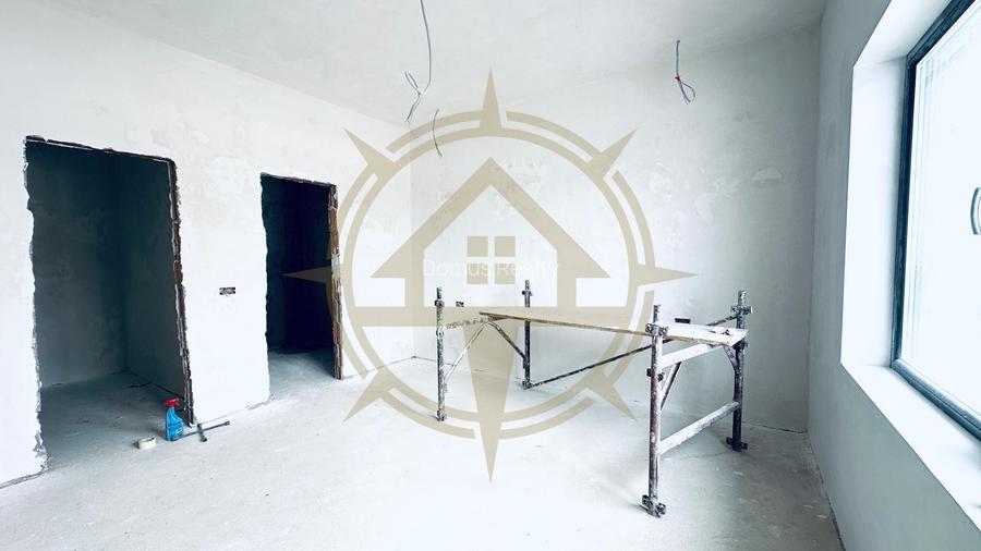 DOM00324 - Vila cu pompa de caldura sipanouri solare - 8