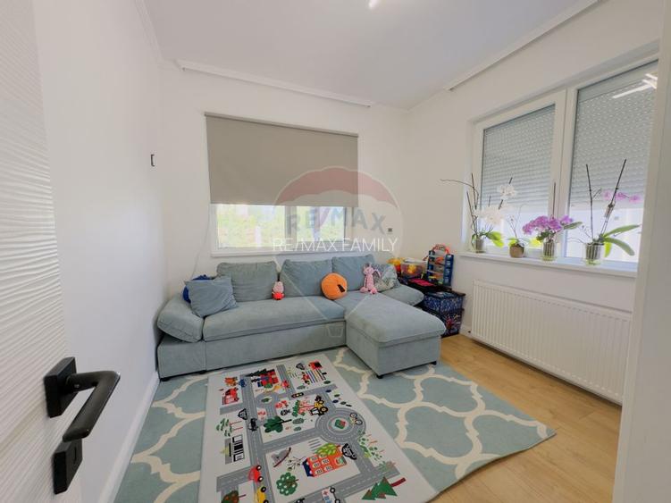 Casă / Vilă 5 camere,piscina Cart.Orizont 2 zona Metropolitana Oradea - 29