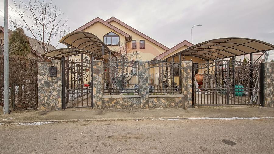 Casă / Vilă cu 4 camere de vânzare în zona Tractorul - 28