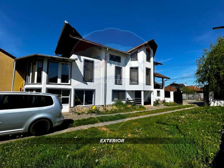 Casa spațioasă cu teren si foișor - Negrești Oaș - 6