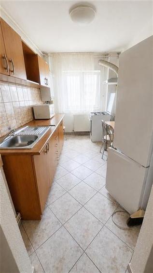 Apartament 2 camere decomandat, etaj intermediar Centrul Civic- str. Toamnei
