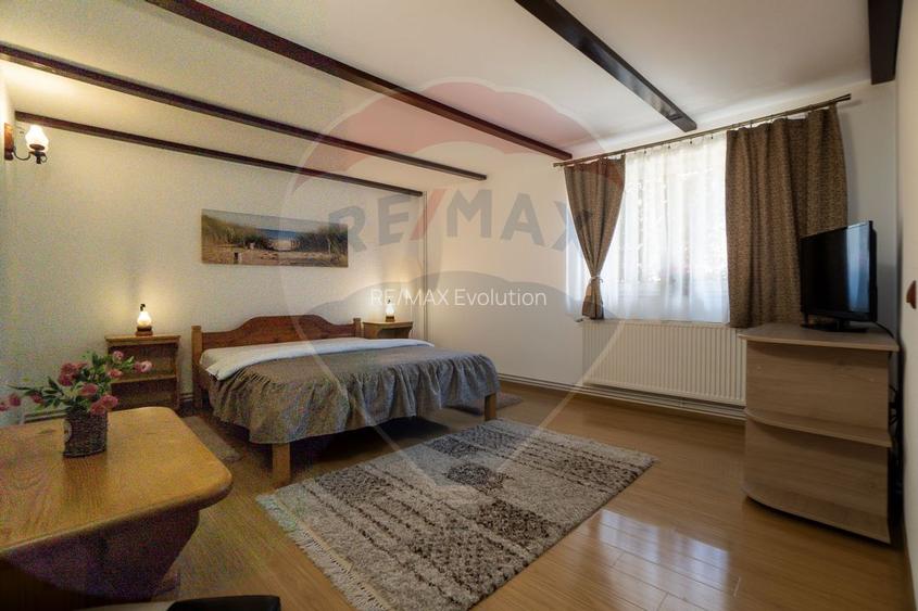 Oportunitate rară: Casă de vacanță sau Pensiune în Poiana Mărului - 25