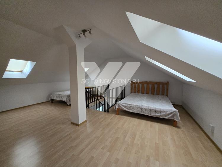 Apartament tip mansarda 3 camere de vanzare Zona Strand - 13