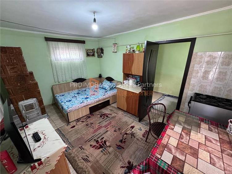 Casa tip parter si teren zona 23 August - 5