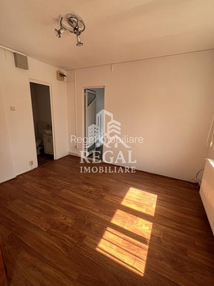 PRET NOU - Spațiu comercial de vânzare – Zona Micro 5 - 2