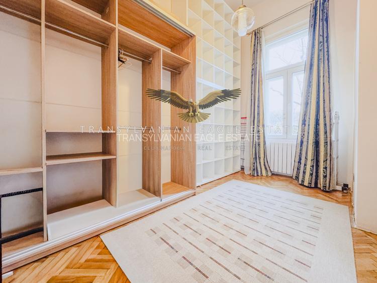 Locuința situată în zona centrală din Piața Muzeului - 10