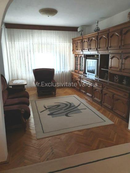 Apartament ultracentral, 3 camere, cu priveliste impresionanta, langa Mercur - 2