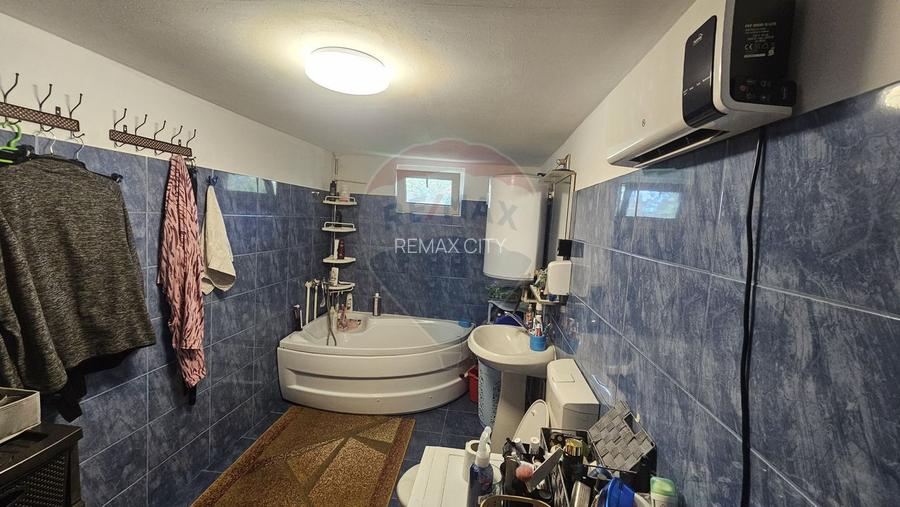 Casuta de la tara - 14