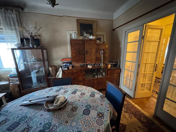 Vanzare apartament patru camere plus garsoniera in vila cartierul Armenesc curte - 4