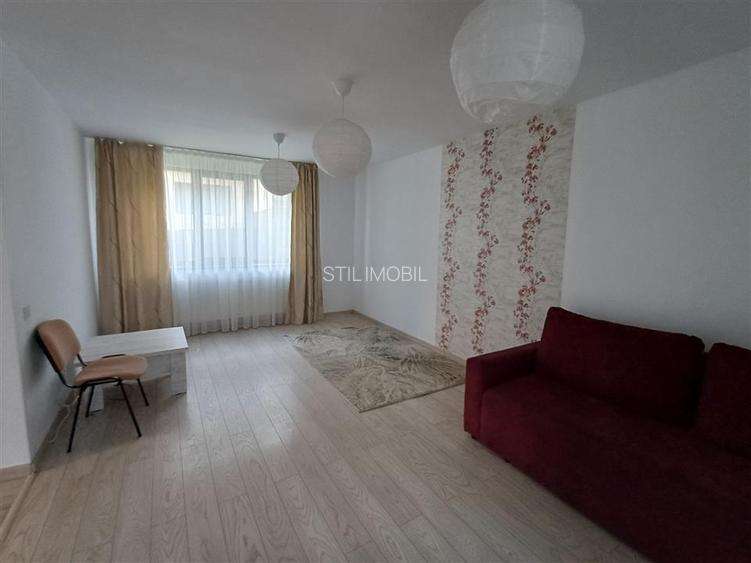 Casă 4 camere, 2 Locuri de parcare-Zona Valea Adanca- 830 euro - 2