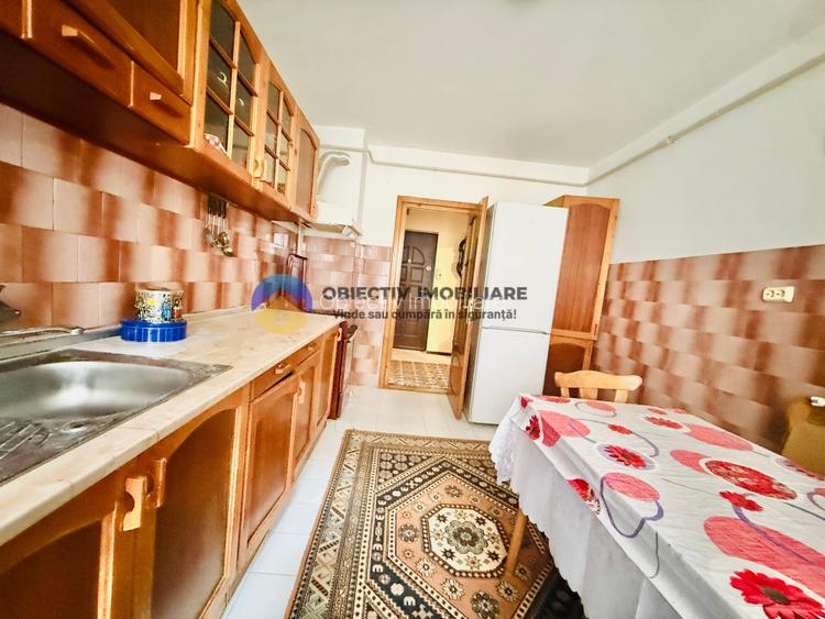 Apartament 3 camere / 2 bai/ ETAJ 2 / 80 mp / constructie 1990 - 12
