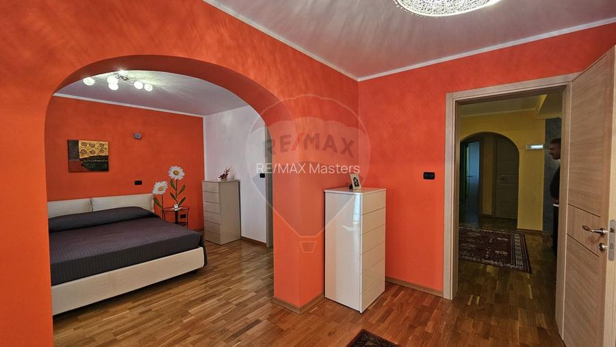 Casă / Vilă de lux cu 8 camere de vânzare in Obcini, Suceava - 34