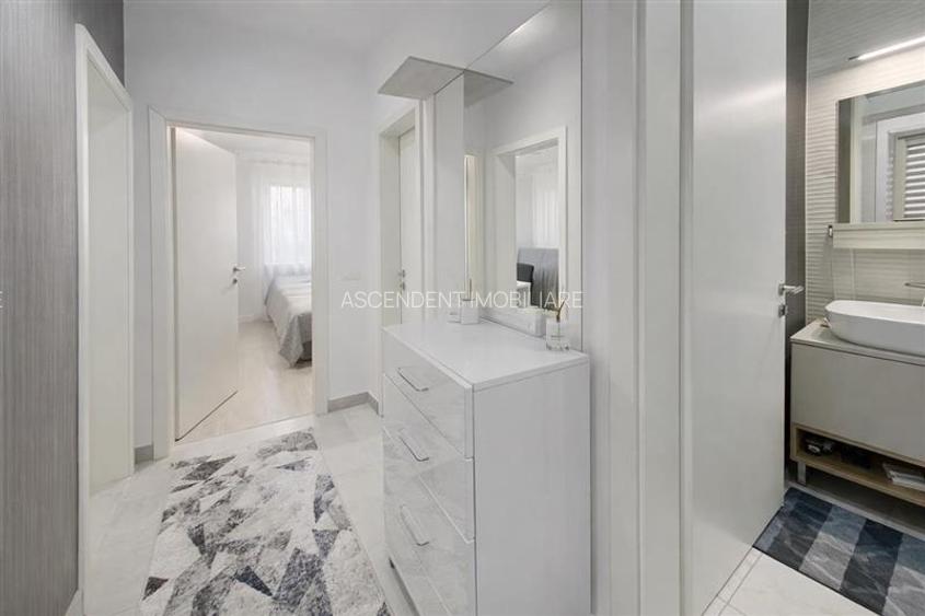 TUR 3D! Decomandat,mobilat,accesorizat, balcon,spatii depozitare,loc parcare, Gr - 4