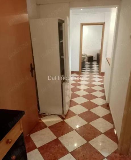 3camere-69mp- bloc 1980 reabilitat -metrou gorjului - 4