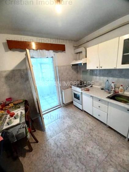 70mp  ETAJ 2 apart 3 cam conf 1 decomandat  Buzaului - 5