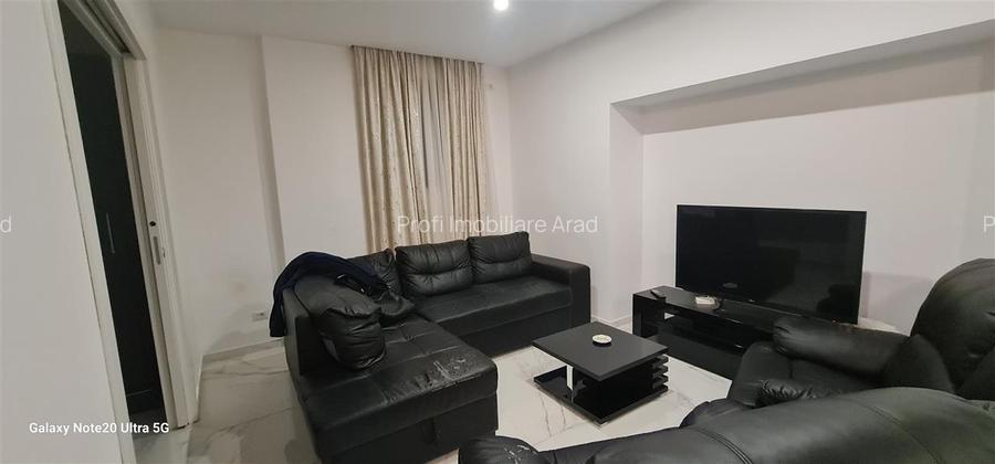 Ap. 2 camere central, zona Teatru, renovat - 14