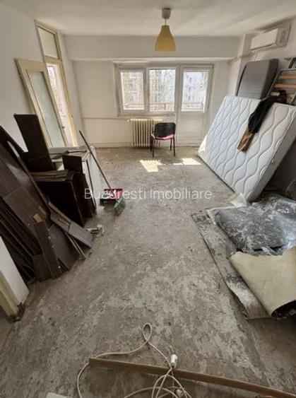 Garsoniera,Nerva Traian METROU Timpuri Noi,bl.1990,et.4/8,DECOMANDATA,Libera! - 5