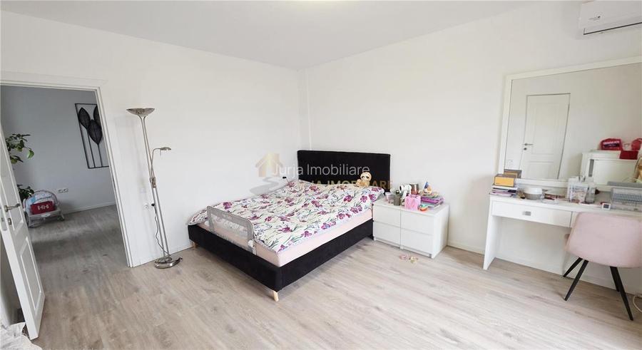 CASA 5 CAMERE 196 MP TEREN 225 MP DAMBUL ROTUND - 27