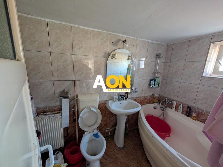 Casa cu 2 corpuri de cladire zona Hapria, 960mp Teren