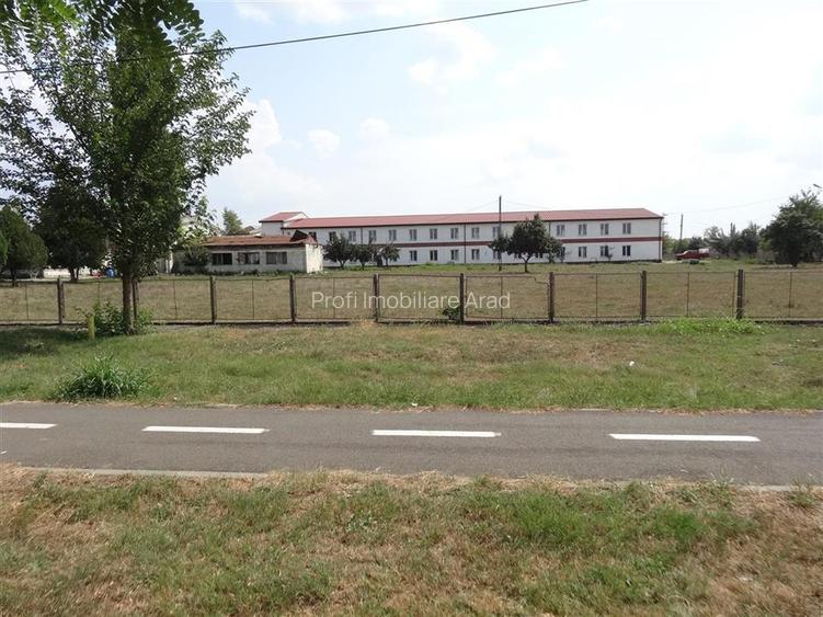 Inchiriem Hale P+E pe Artera principala vizavi de Metro-Momax - 2