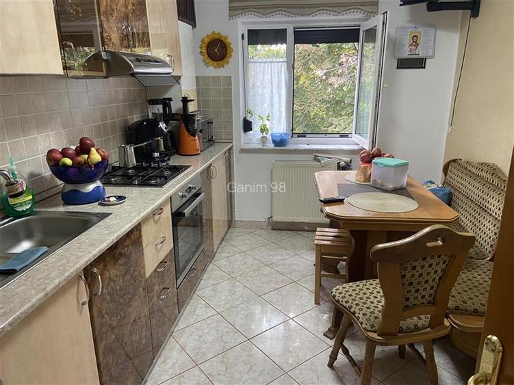 Apartament 3 camere, zona 2 Stejari , imbunatatit , mobilat - 3