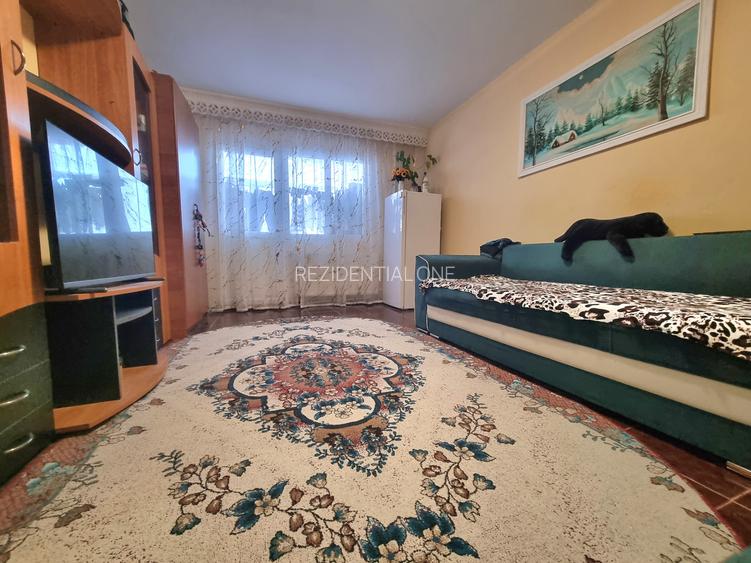 Mioriței, colț cu Banca Națională- Apartament 3 camere decomandate - 3