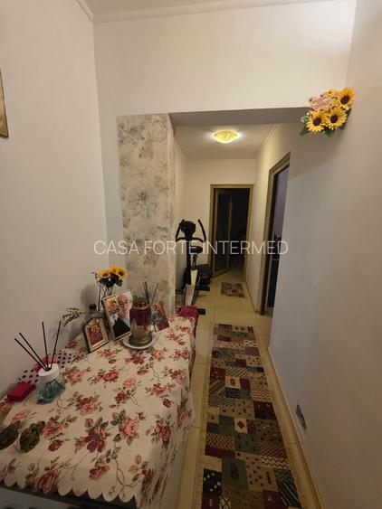 Apartament 3 camere decomandat Piata Brotacei - 137000 euro - 15